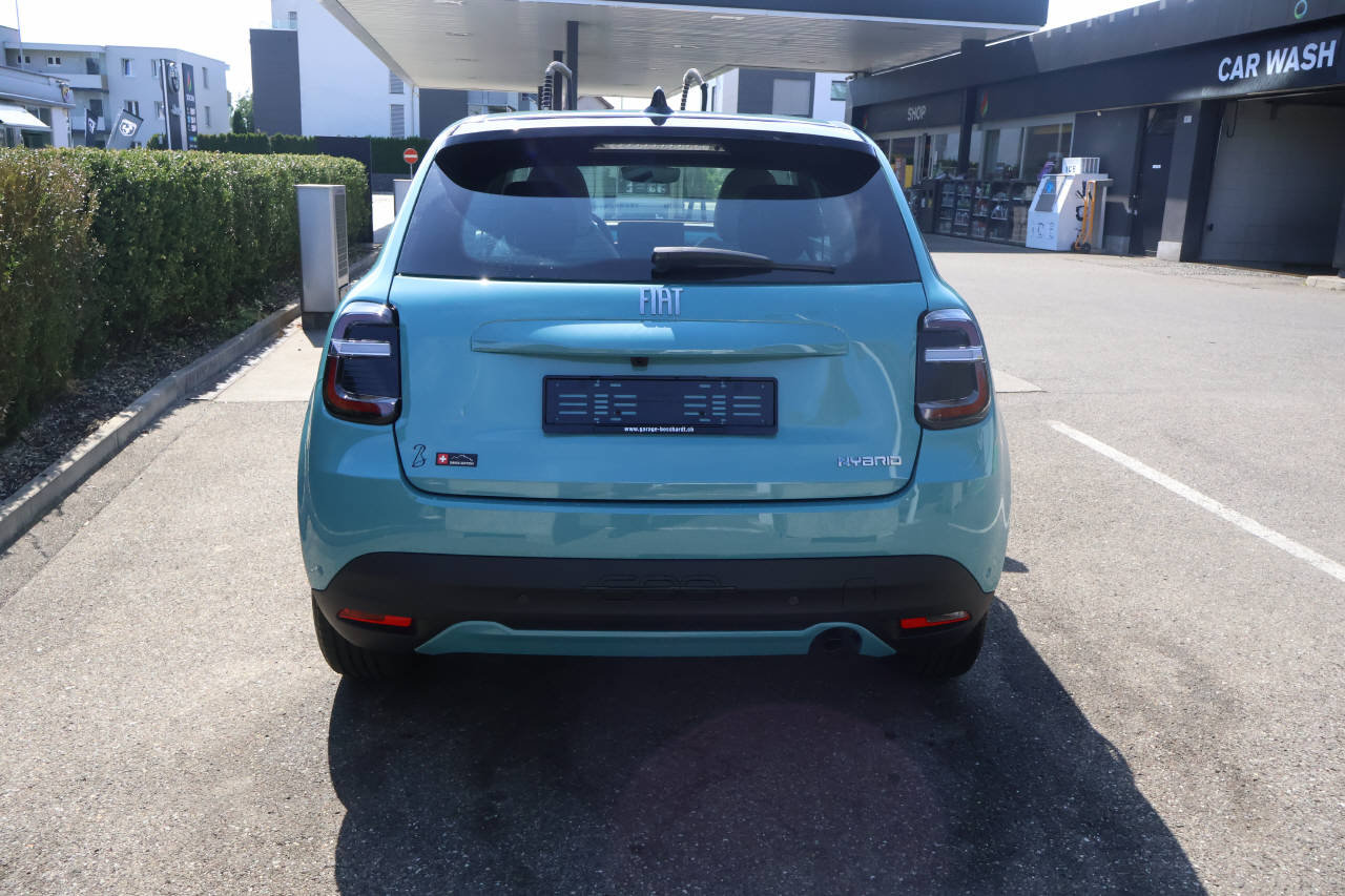 FIAT 600 1.2 Hybrid Swiss Edition, Mild-Hybrid Petrol/Electric, New car, Automatic - 4