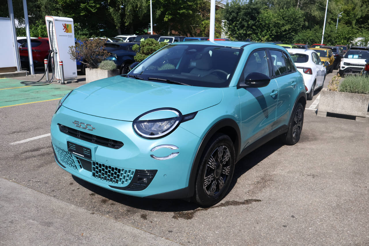 FIAT 600 1.2 Hybrid Swiss Edition, Mild-Hybrid Petrol/Electric, New car, Automatic - 7