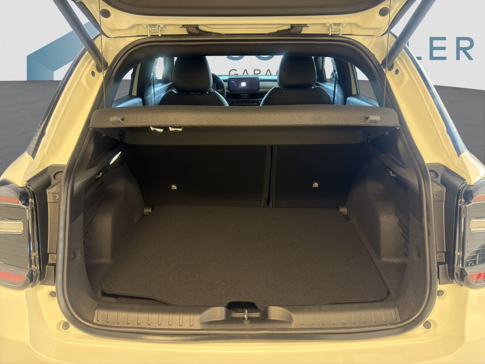 FIAT 600 1.2 Hybrid 145 Spor, Mild-Hybrid Petrol/Electric, New car, Automatic - 7