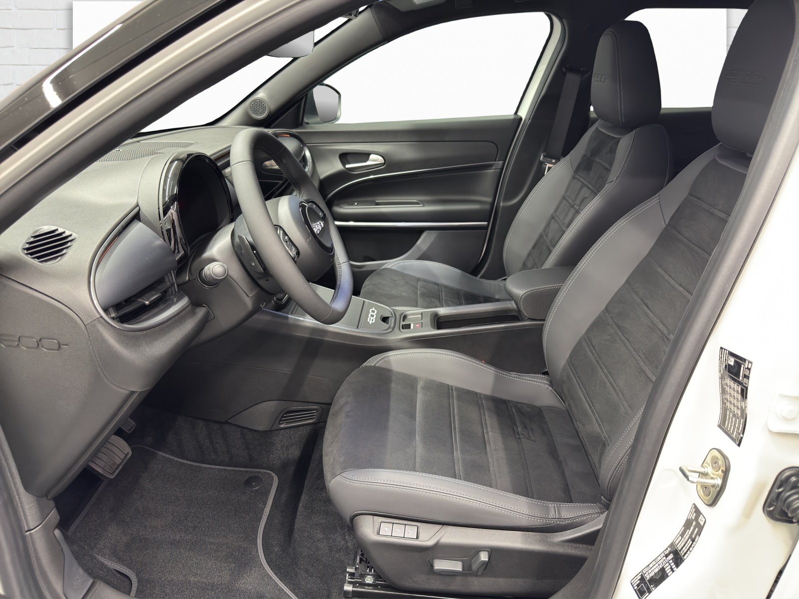 FIAT 600 1.2 Hybrid 145 Sport, Mild-Hybrid Benzin/Elektro, Neuwagen, Automatik - 7