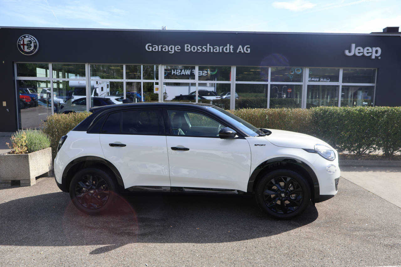 FIAT 600 1.2 Hybrid 145 Sport
