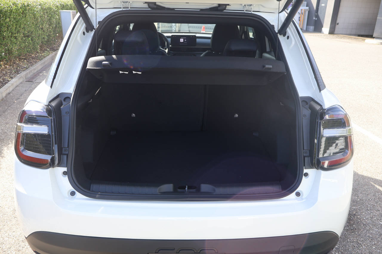 FIAT 600 1.2 Hybrid 145 Sport, Mild-Hybrid Petrol/Electric, New car, Automatic - 5