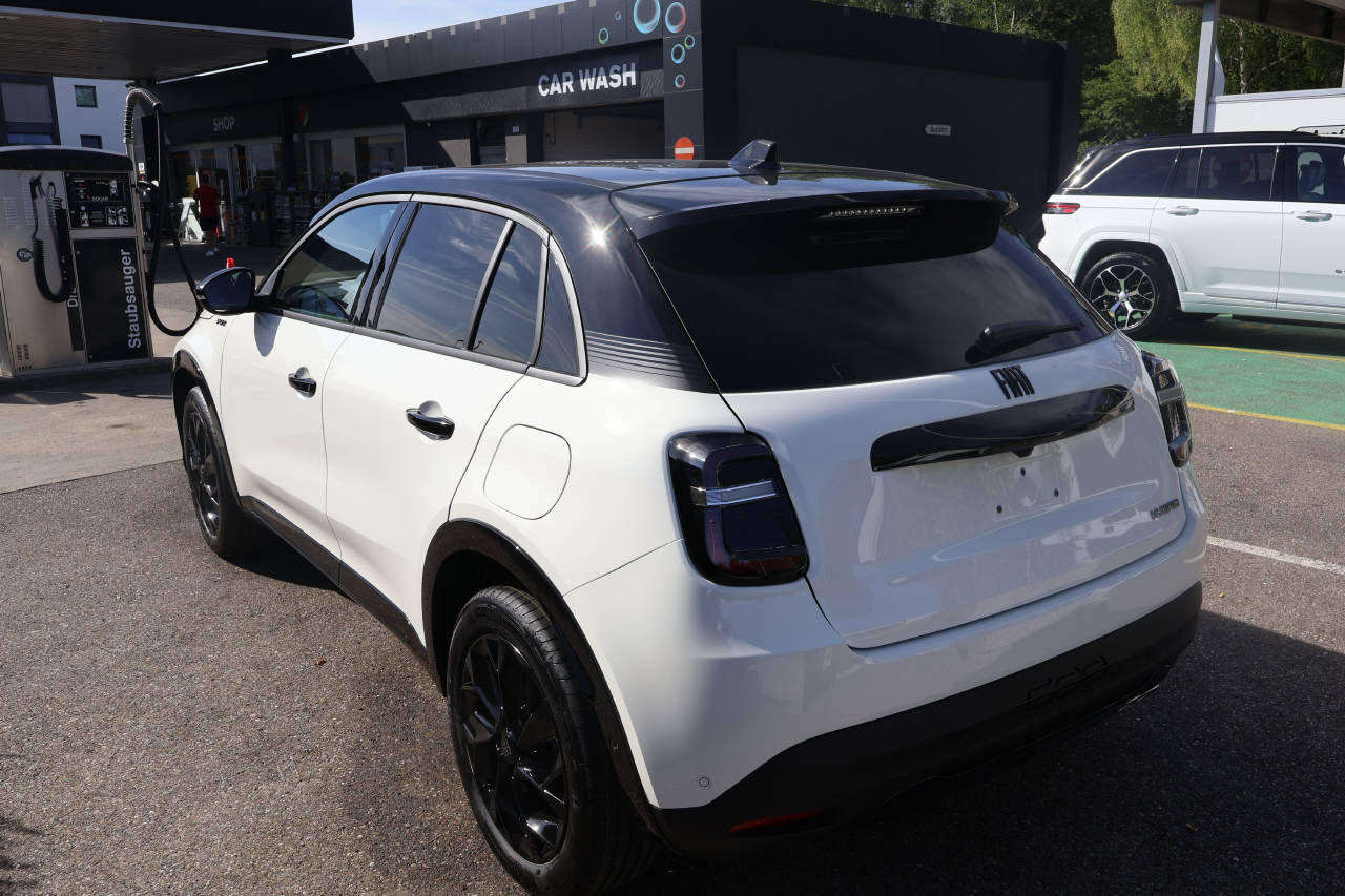 FIAT 600 1.2 Hybrid 145 Sport, Mild-Hybrid Petrol/Electric, New car, Automatic - 6