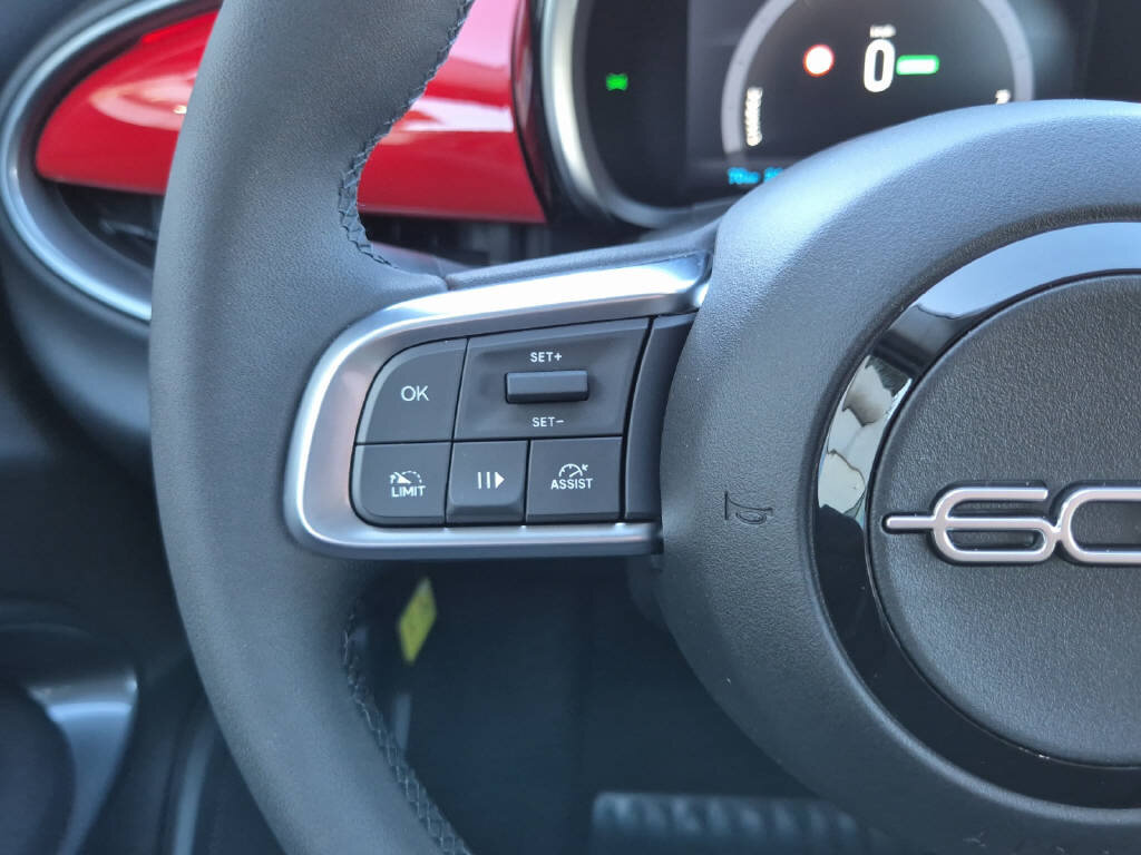 FIAT 600 Red, Elektro, Neuwagen, Automatik - 7