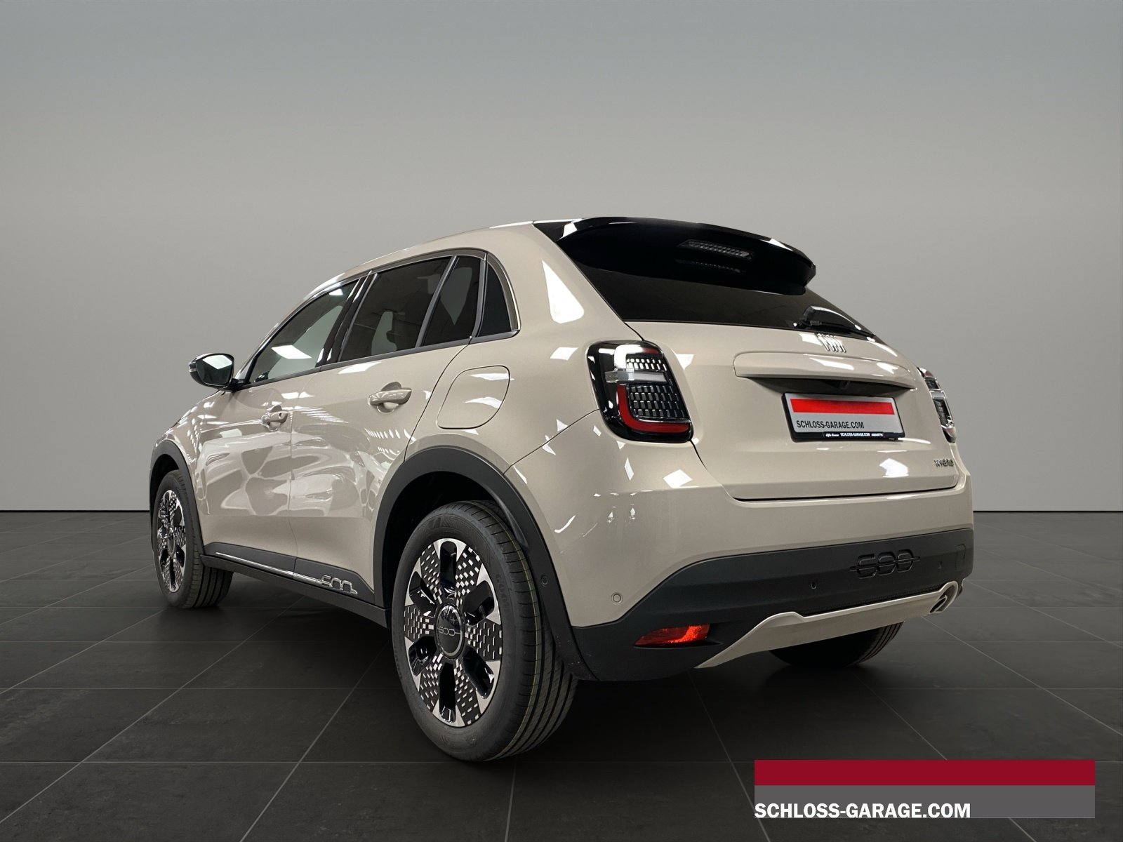 FIAT 600 1.2 Hybrid 110 La P, Mild-Hybrid Petrol/Electric, Second hand / Used, Automatic - 3