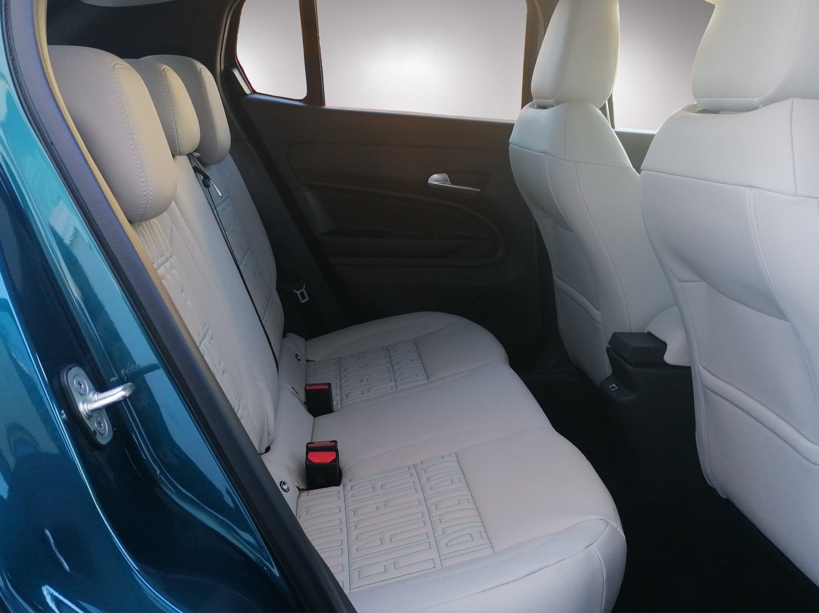 FIAT 600 1.2 Hybrid 145 La Prima, Hybride Léger Essence/Électricité, Occasion / Utilisé, Automatique - 7