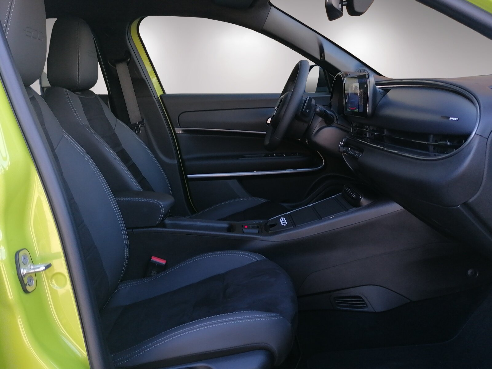 FIAT 600 1.2 Hybrid 145 Sport, Mild-Hybrid Benzin/Elektro, Occasion / Gebraucht, Automatik - 3