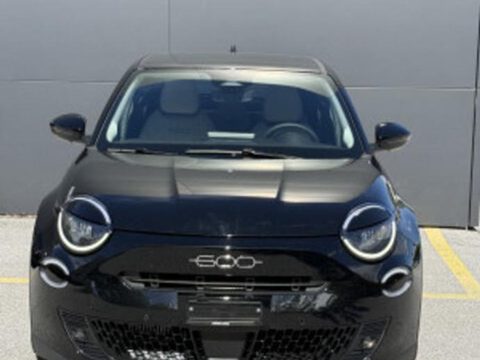FIAT 600h MildHybrid La Prima, Mild-Hybrid Benzin/Elektro, Occasion / Gebraucht, Automatik