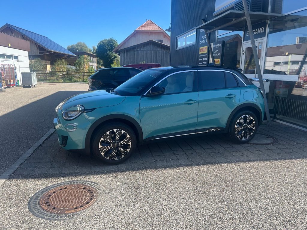 FIAT 600 1.2 Hybrid 145 La Prima, Mild-Hybrid Benzin/Elektro, Occasion / Gebraucht, Automatik - 3