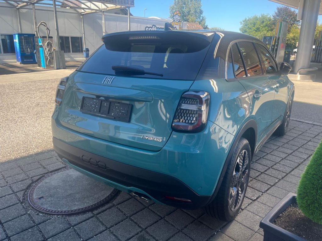 FIAT 600 1.2 Hybrid 145 La Prima, Mild-Hybrid Benzin/Elektro, Occasion / Gebraucht, Automatik - 5