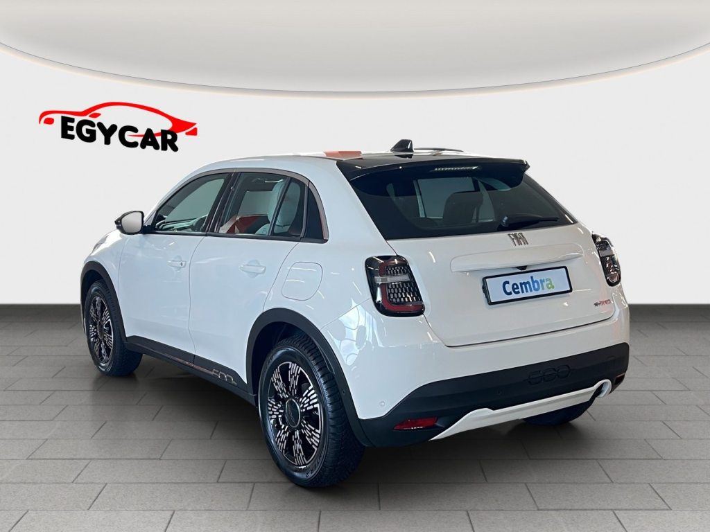 FIAT 600h MildHybrid Cult, Mild-Hybrid Petrol/Electric, Second hand / Used, Automatic - 5