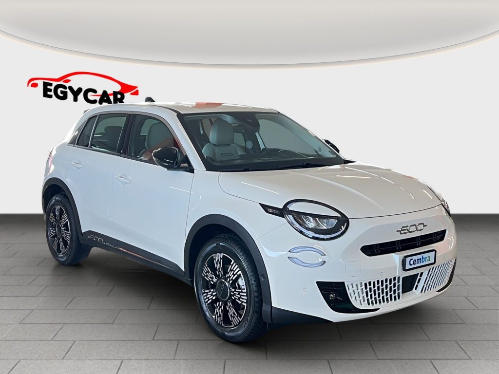 FIAT 600h MildHybrid Cult, Mild-Hybrid Petrol/Electric, Second hand / Used, Automatic - 2