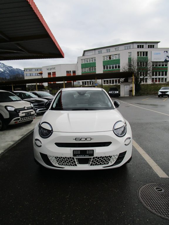 FIAT 600 1.2 Hybrid 136 Cult, Hybride Léger Essence/Électricité, Voiture de démonstration, Automatique - 3