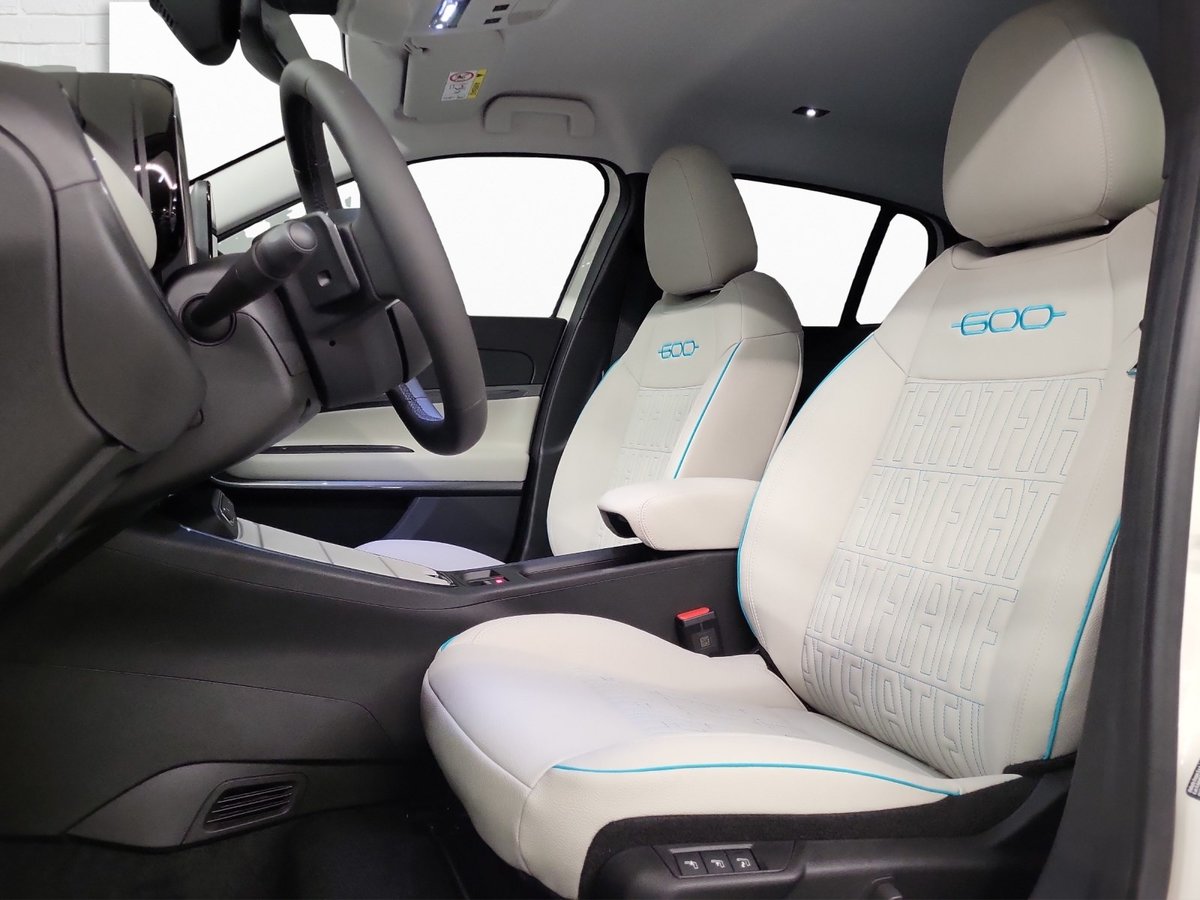 FIAT 600 1.2 Hybrid La Prima, Mild-Hybrid Benzin/Elektro, Vorführwagen, Automatik - 7