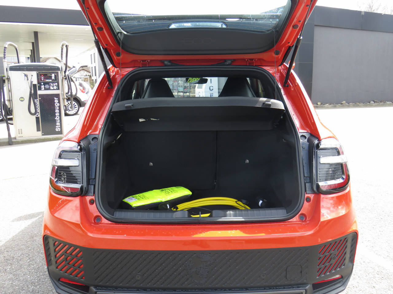 FIAT 600 Abarth Turismo, Electric, Ex-demonstrator, Automatic - 5