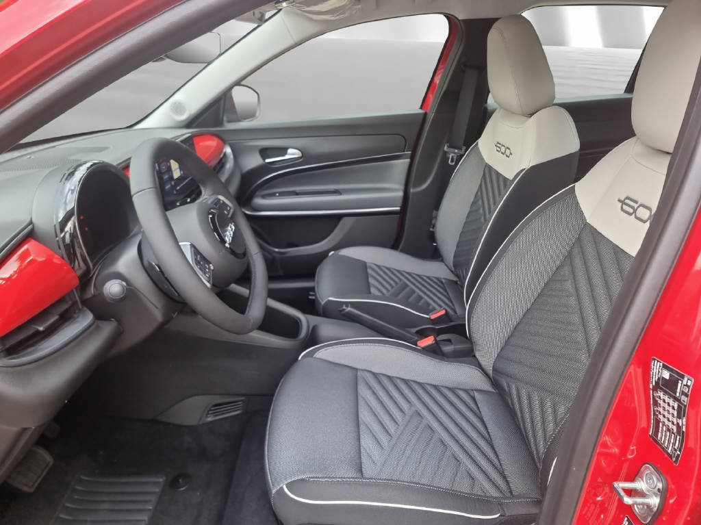 FIAT 600 1.2 Hybrid 136 Cult Swiss Edition, Hybride Léger Essence/Électricité, Voiture de démonstration, Automatique - 4