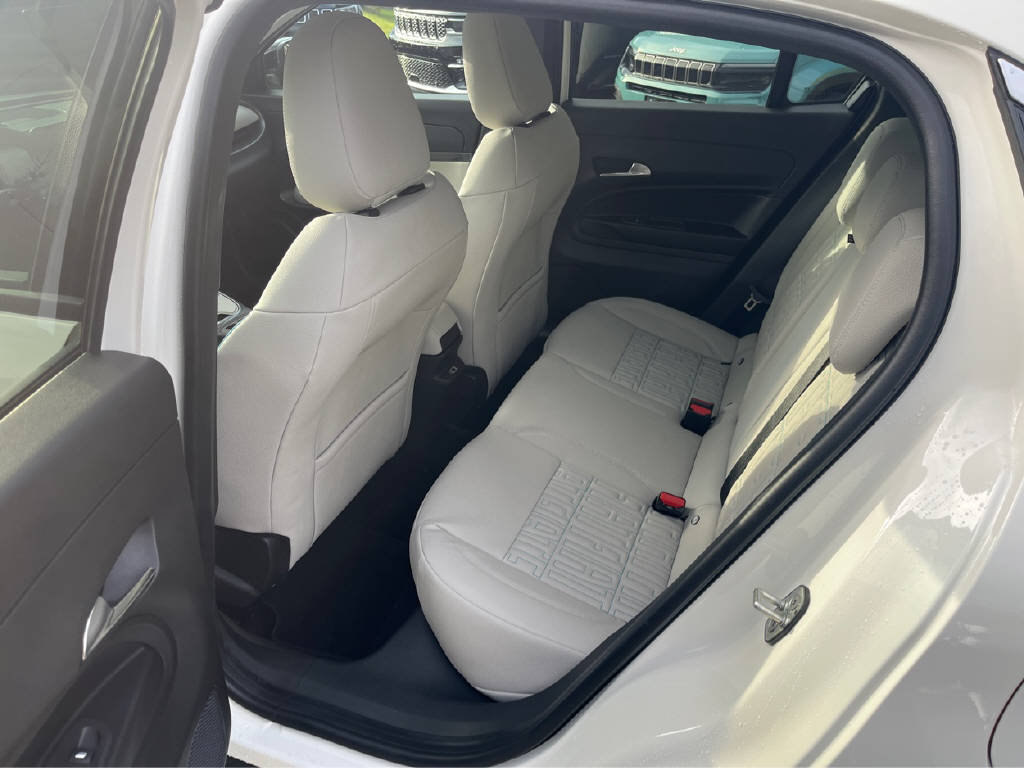 FIAT 600 1.2 Hybrid La Prima, Mild-Hybrid Petrol/Electric, Ex-demonstrator, Automatic - 6