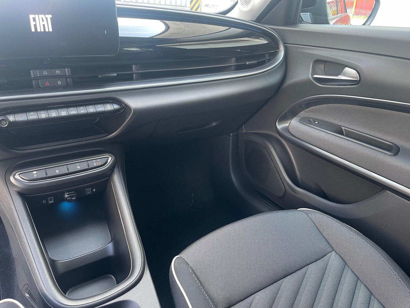 FIAT 600 1.2 Hybrid Cult, Mild-Hybrid Petrol/Electric, Ex-demonstrator, Automatic - 7
