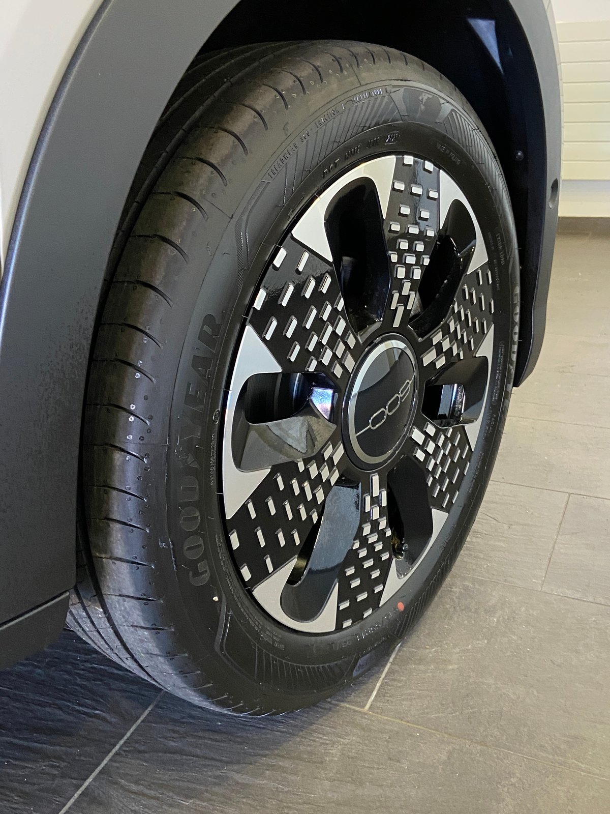 FIAT 600h MildHybrid La Prima 145PS, Mild-Hybrid Petrol/Electric, New car, Automatic - 4