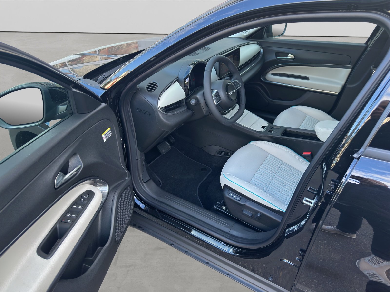 FIAT 600 1.2 Hybrid 145 La Prima, Mild-Hybrid Benzin/Elektro, Neuwagen, Automat - 6