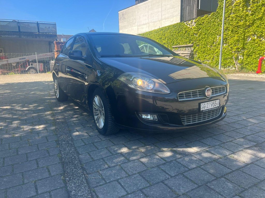 FIAT BRAVO 1.4 16V T-JET 120 Active, Benzin, Occasion / Gebraucht, Handschaltung - 2
