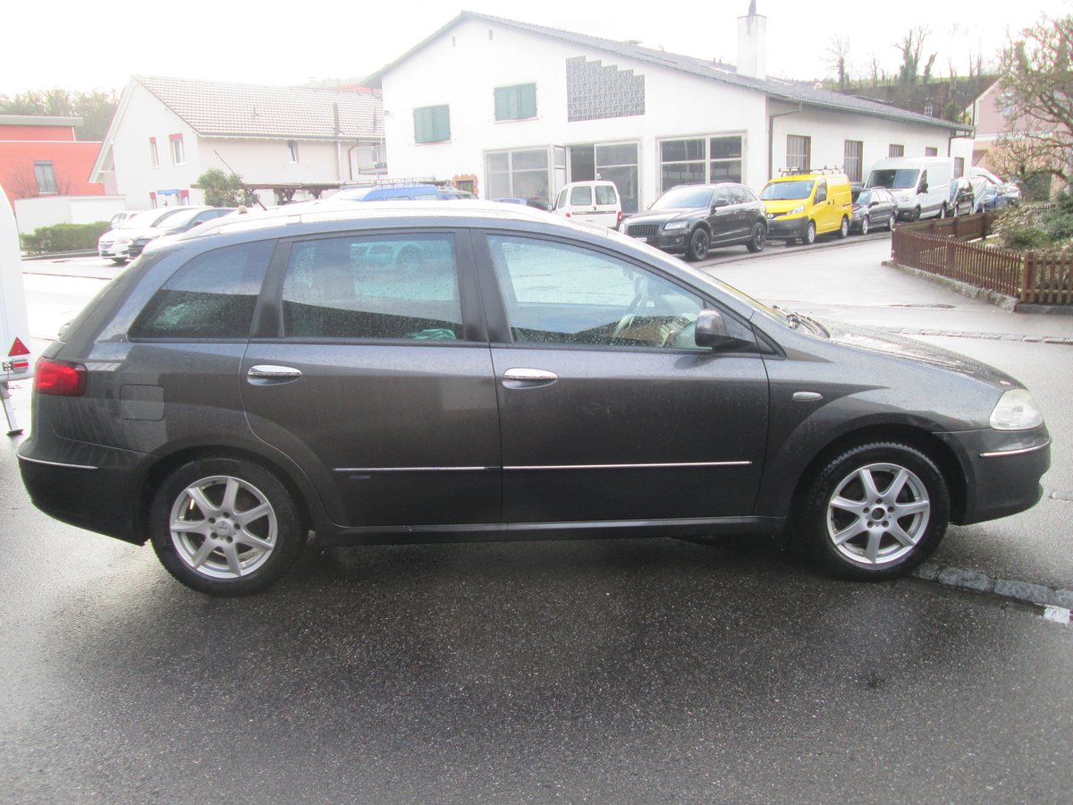 FIAT Croma 2.2 Emotion, Essence, Occasion / Utilisé, Manuelle - 6