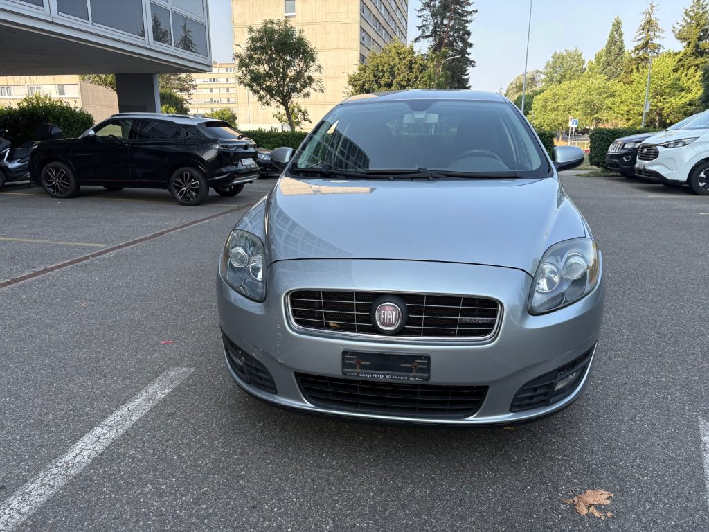 FIAT CROMA 1.9 16V M-JET 150 Emotion, Diesel, Occasioni / Usate, Automatico - 2