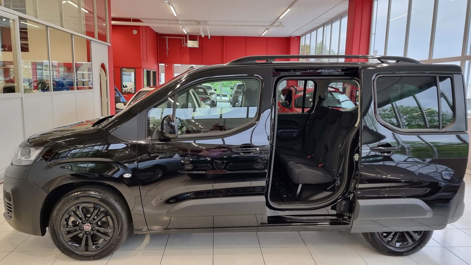 FIAT Doblo Elektro PW L1 50 kWh Lounge, Électrique, Voiture nouvelle, Automatique - 4