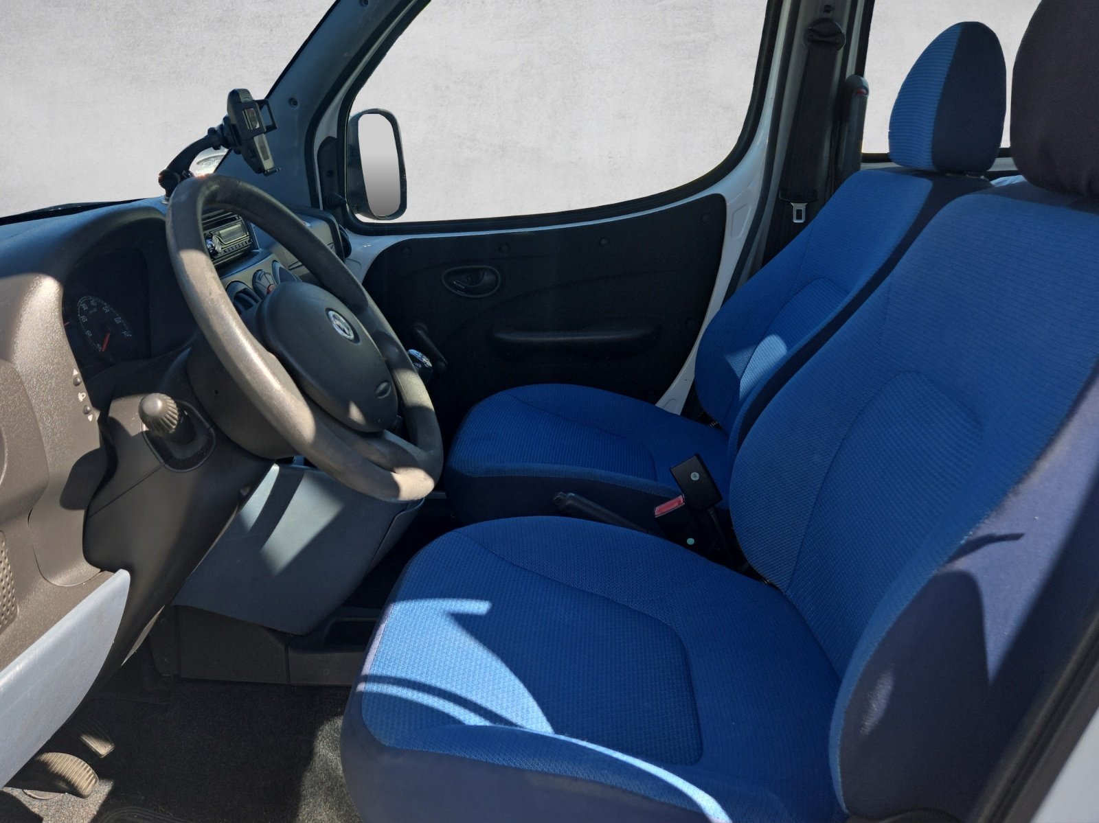 FIAT Doblo 1.6 16V Active, Essence, Occasion / Utilisé, Manuelle - 5