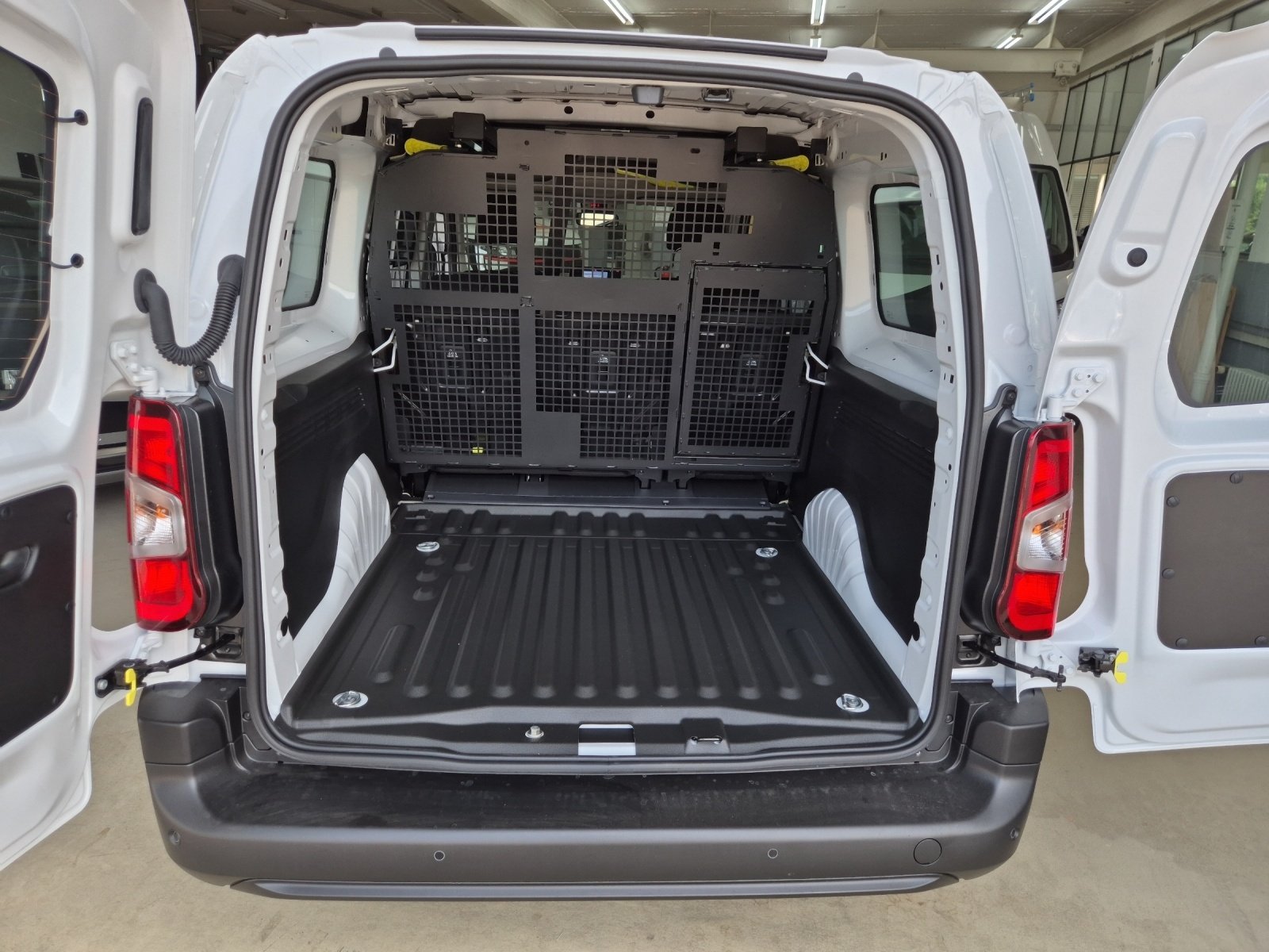 FIAT Doblo Crew Cab L2 1.5 BlueHDI 130, Diesel, Voiture nouvelle, Automatique - 6