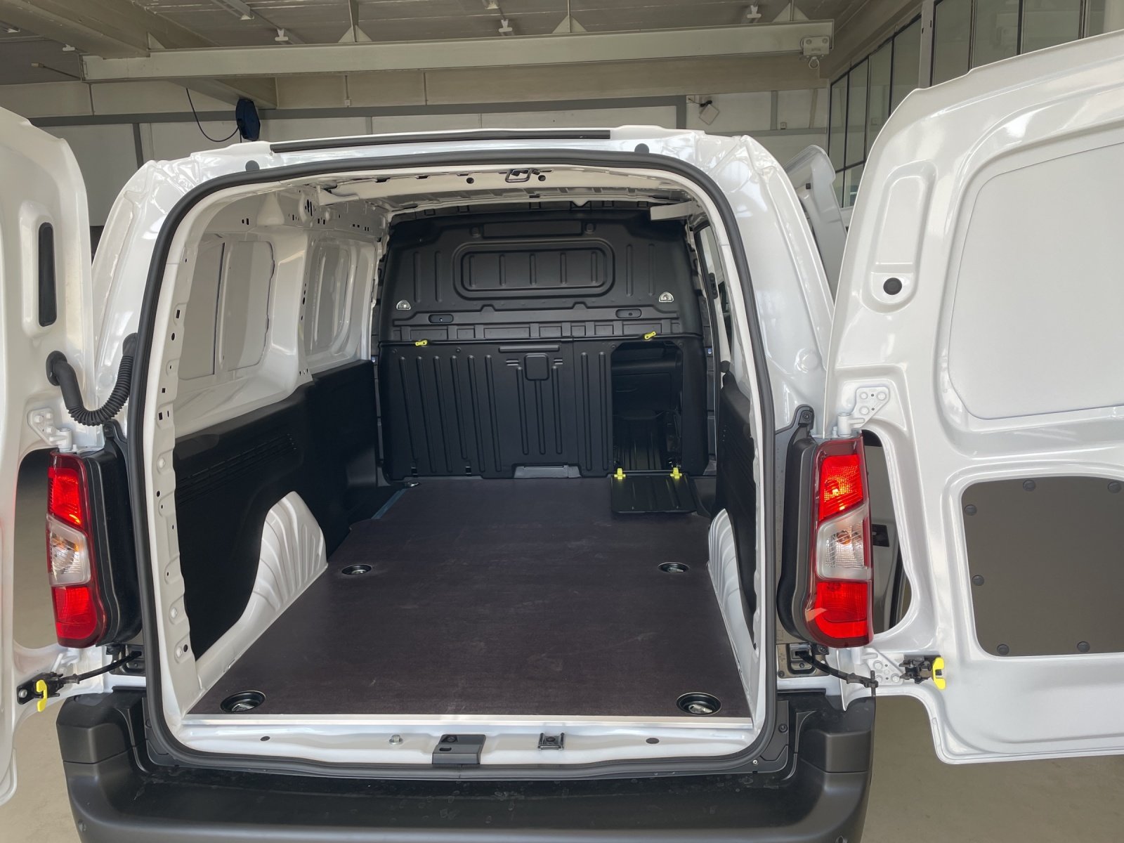 FIAT E-Doblo Kaw. L2 50 kWh, Elettrica, Auto nuove, Automatico - 7