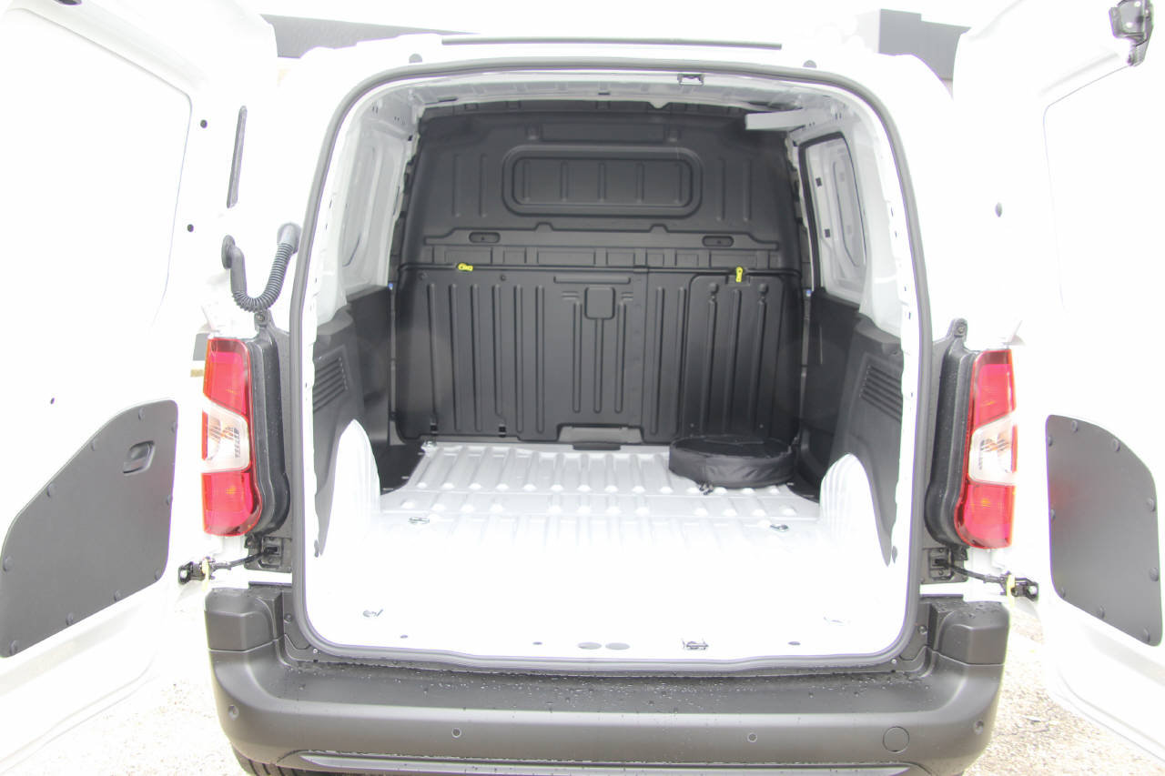 FIAT E-Doblo Kaw. L1 50 kWh Easy Pro, Électrique, Occasion / Utilisé, Automatique - 6