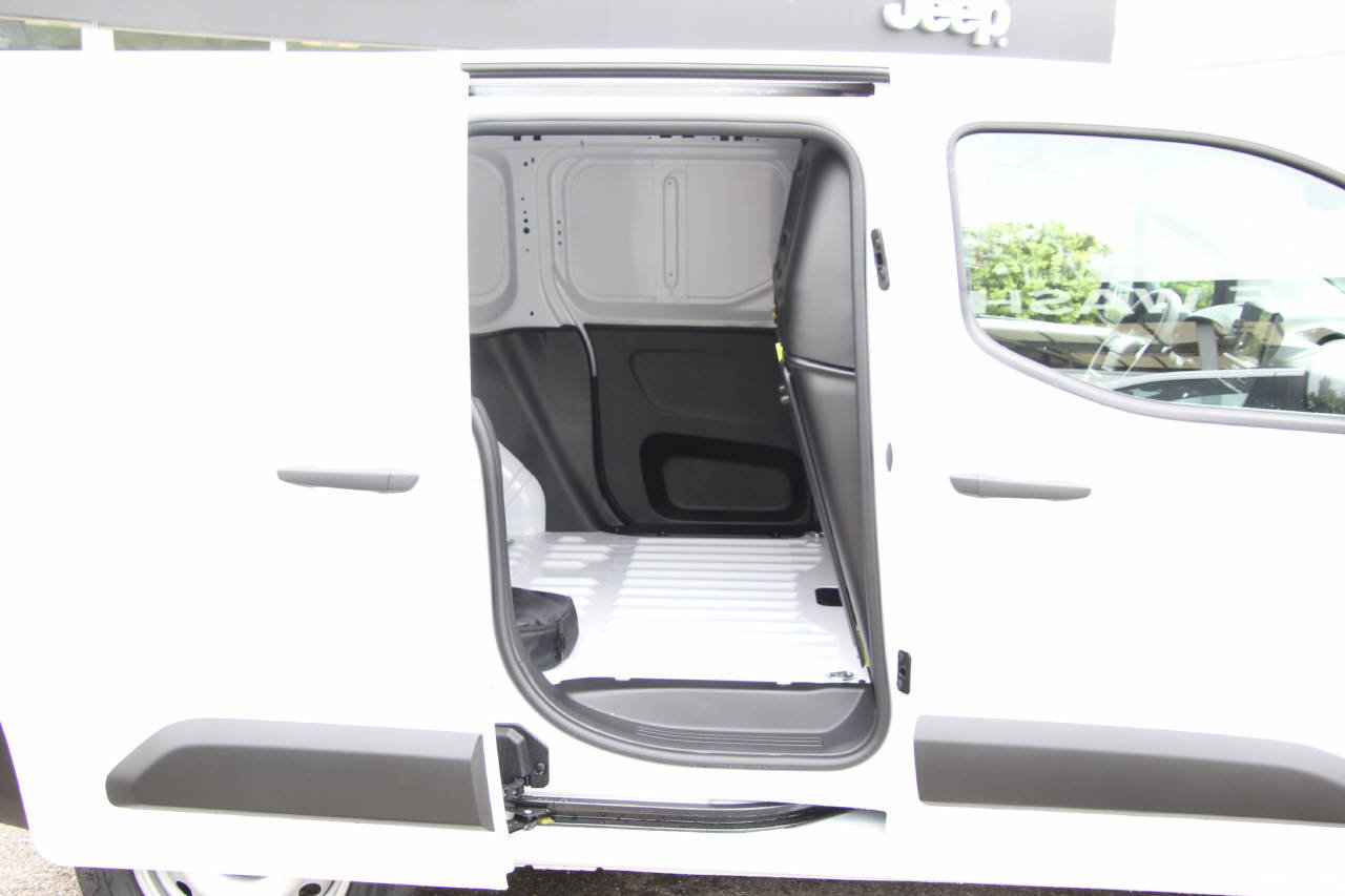 FIAT E-Doblo Kaw. L1 50 kWh Easy Pro, Électrique, Occasion / Utilisé, Automatique - 7
