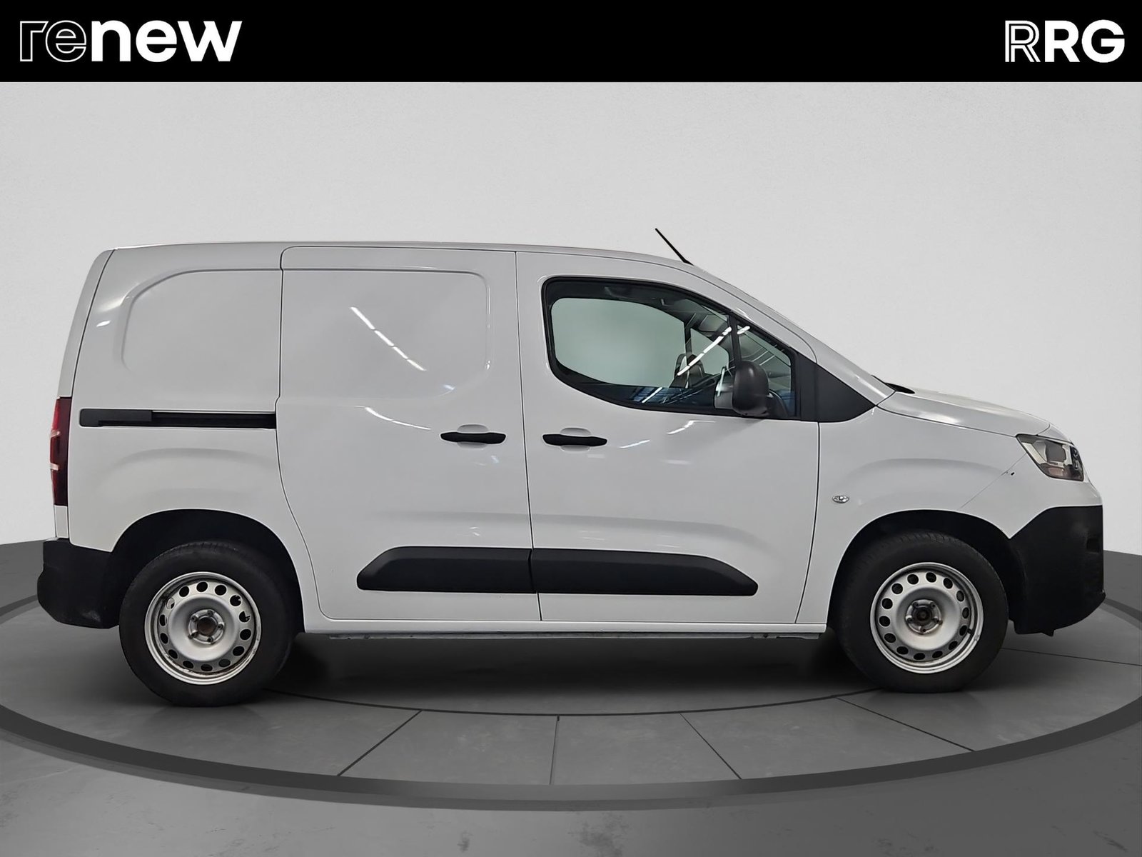 FIAT Doblo 1.5 BlueHDi L1 1000kg Pro A, Diesel, Second hand / Used, Automatic - 2