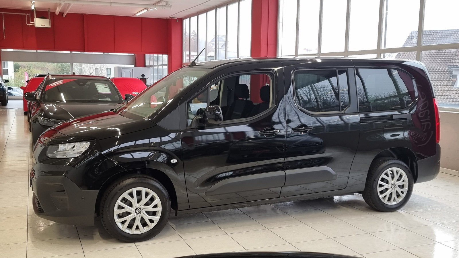 FIAT Doblo L2 1.5 BlueHDi Automat - 7 Plätze, Diesel, Neues Fahrzeug mit Tageszulassung, Automatik - 3