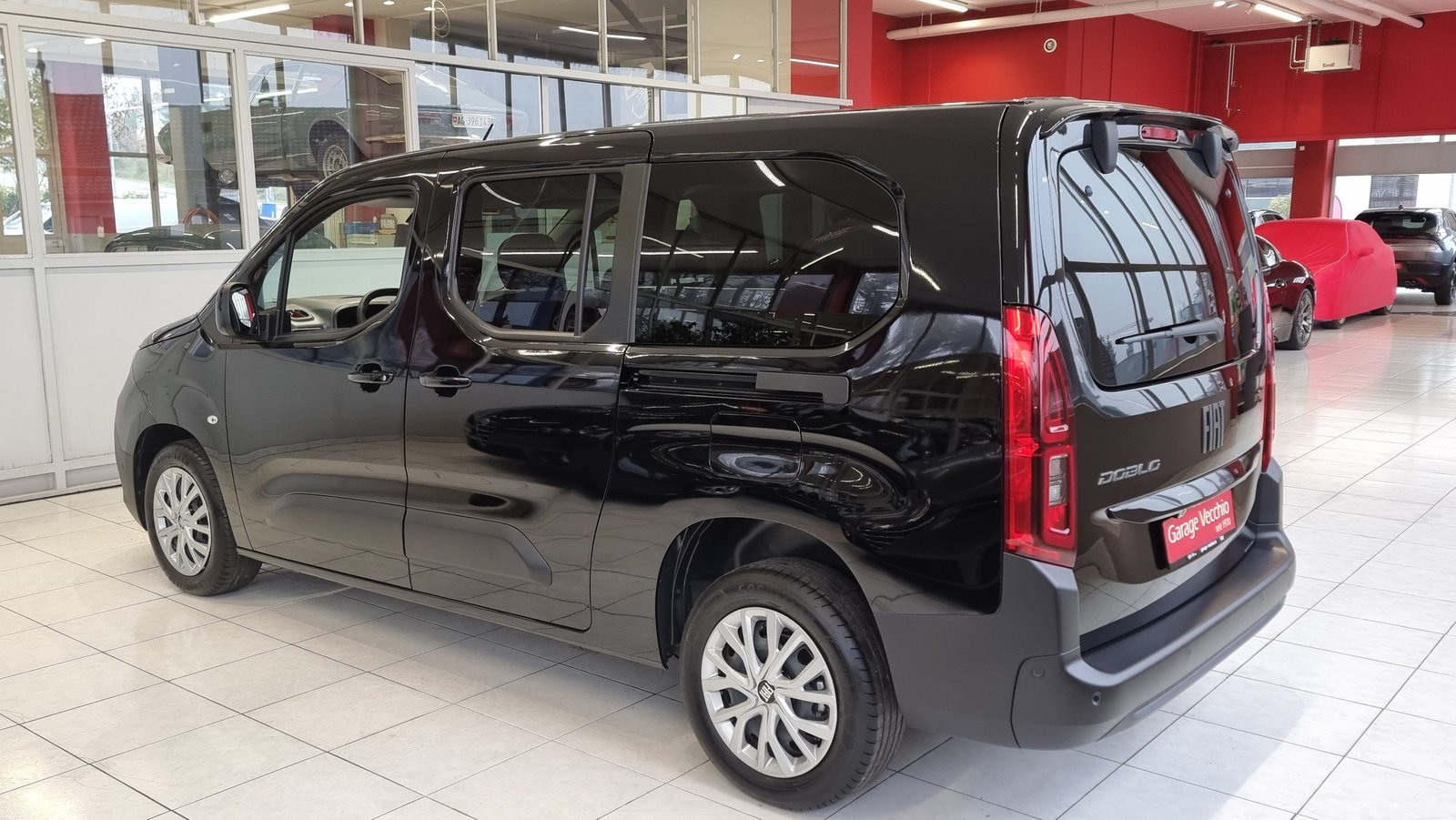 FIAT Doblo L2 1.5 BlueHDi Automat - 7 Plätze, Diesel, Neues Fahrzeug mit Tageszulassung, Automatik - 6
