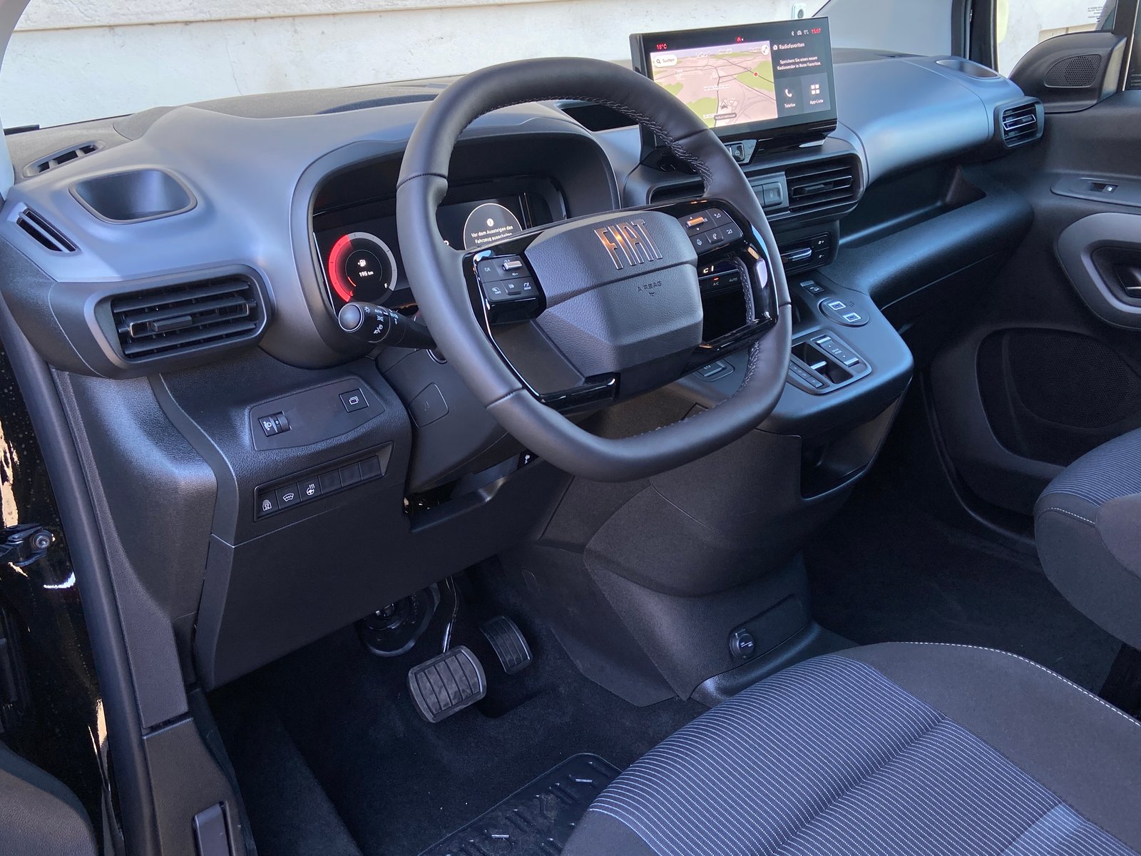 FIAT Doblo L2 1.5 BlueHDi Automat - 7 Plätze, Diesel, New car, Automatic - 5