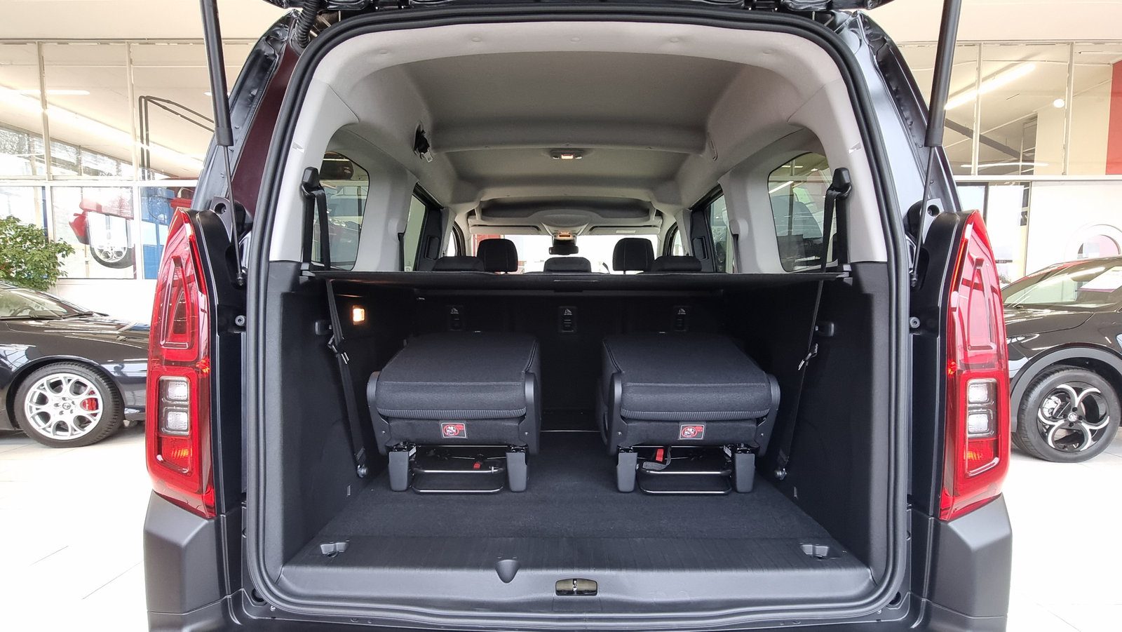 FIAT Doblo L2 1.5 BlueHDi Automat - 7 Plätze, Diesel, Voiture nouvelle, Automatique - 7
