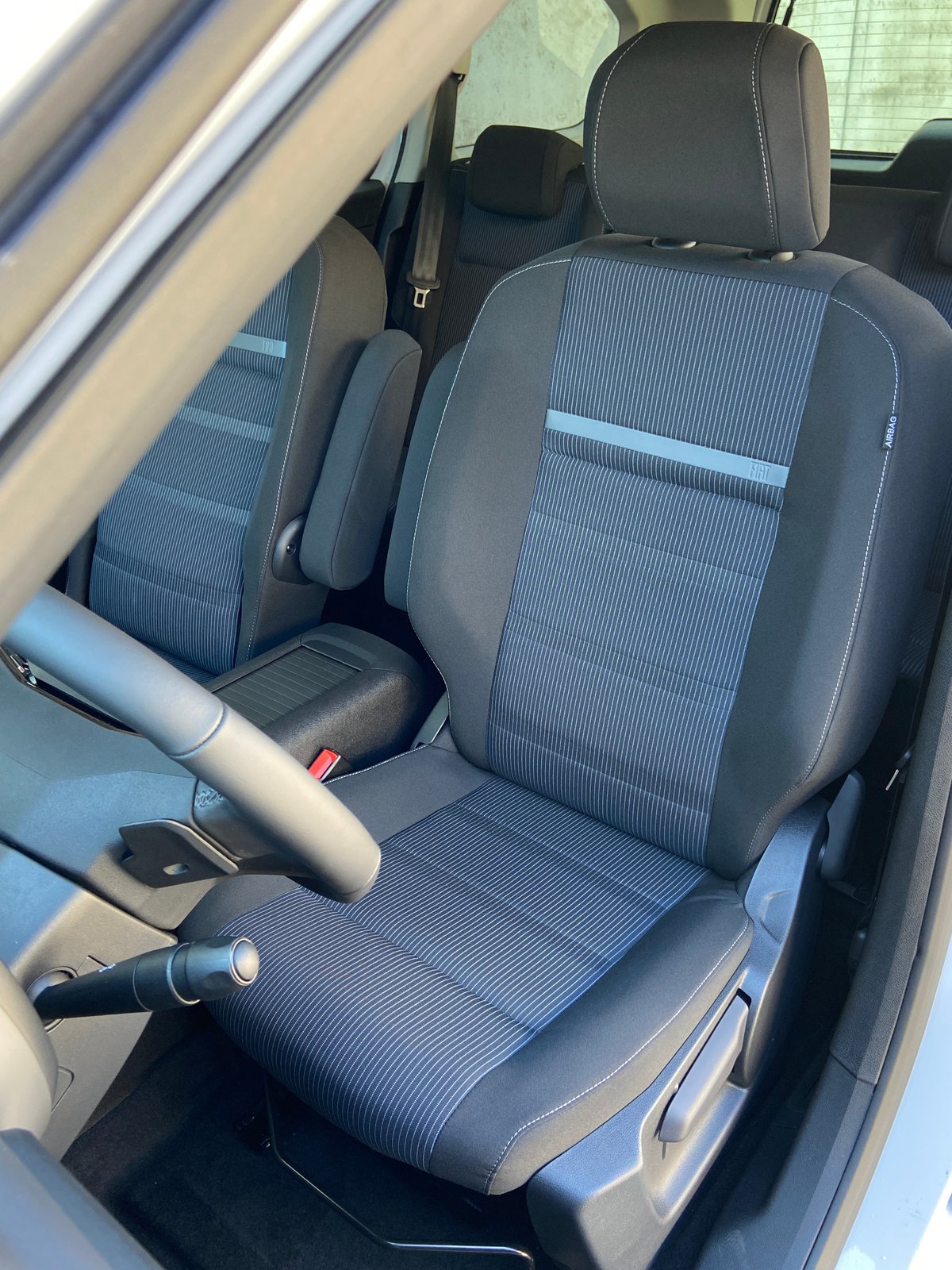 FIAT Doblo - Qubo L 1.5 Diesel Automat 7-Plätze, Diesel, Neuwagen, Automatik - 7