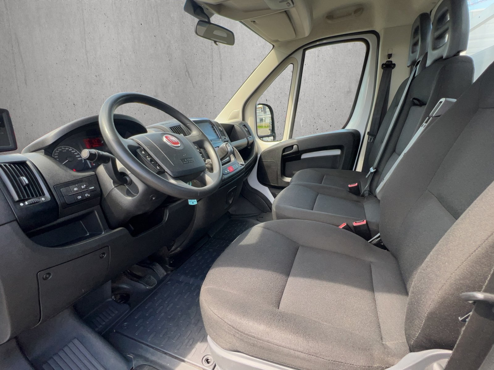 FIAT Ducato-e ch. cab. 79kWh H1 3, Electric, Ex-demonstrator, Automatic - 7