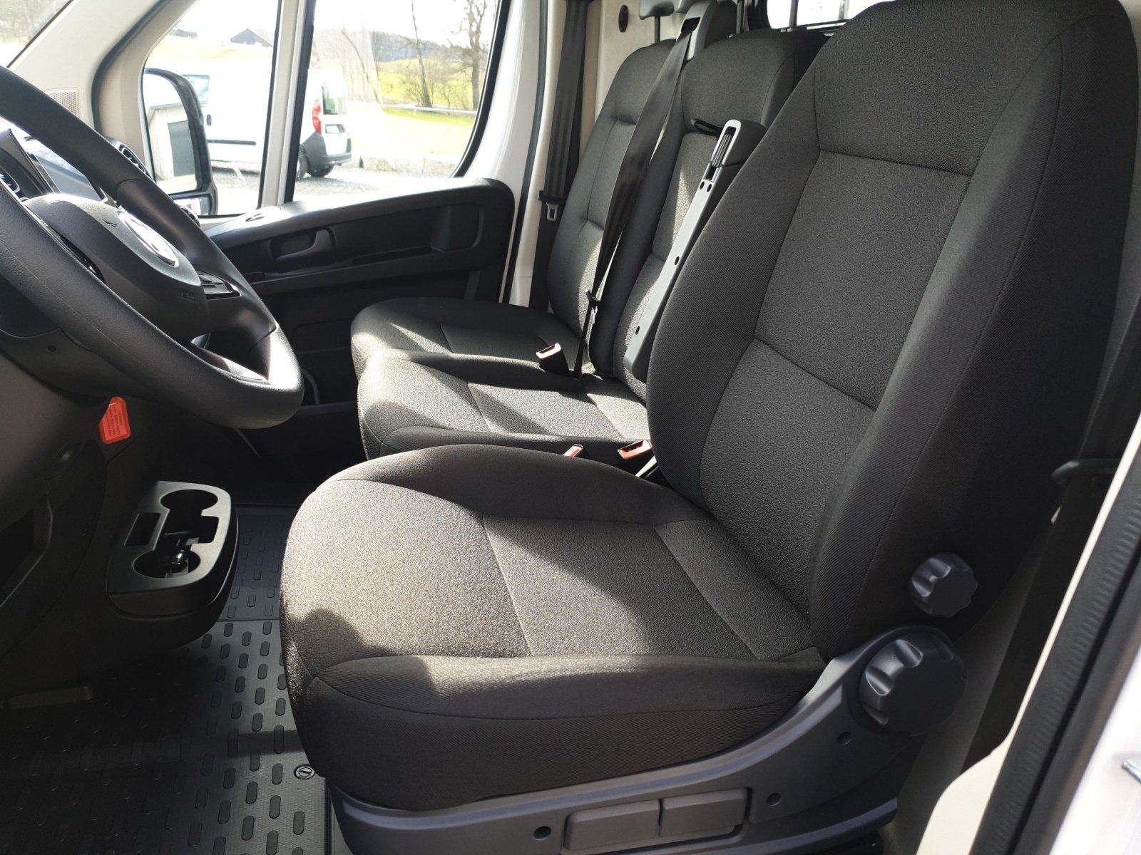 FIAT Ducato 295 35 Kaw. 4035 L3H2 verglast 2.2 Swiss, Diesel, Occasion / Utilisé, Manuelle - 6