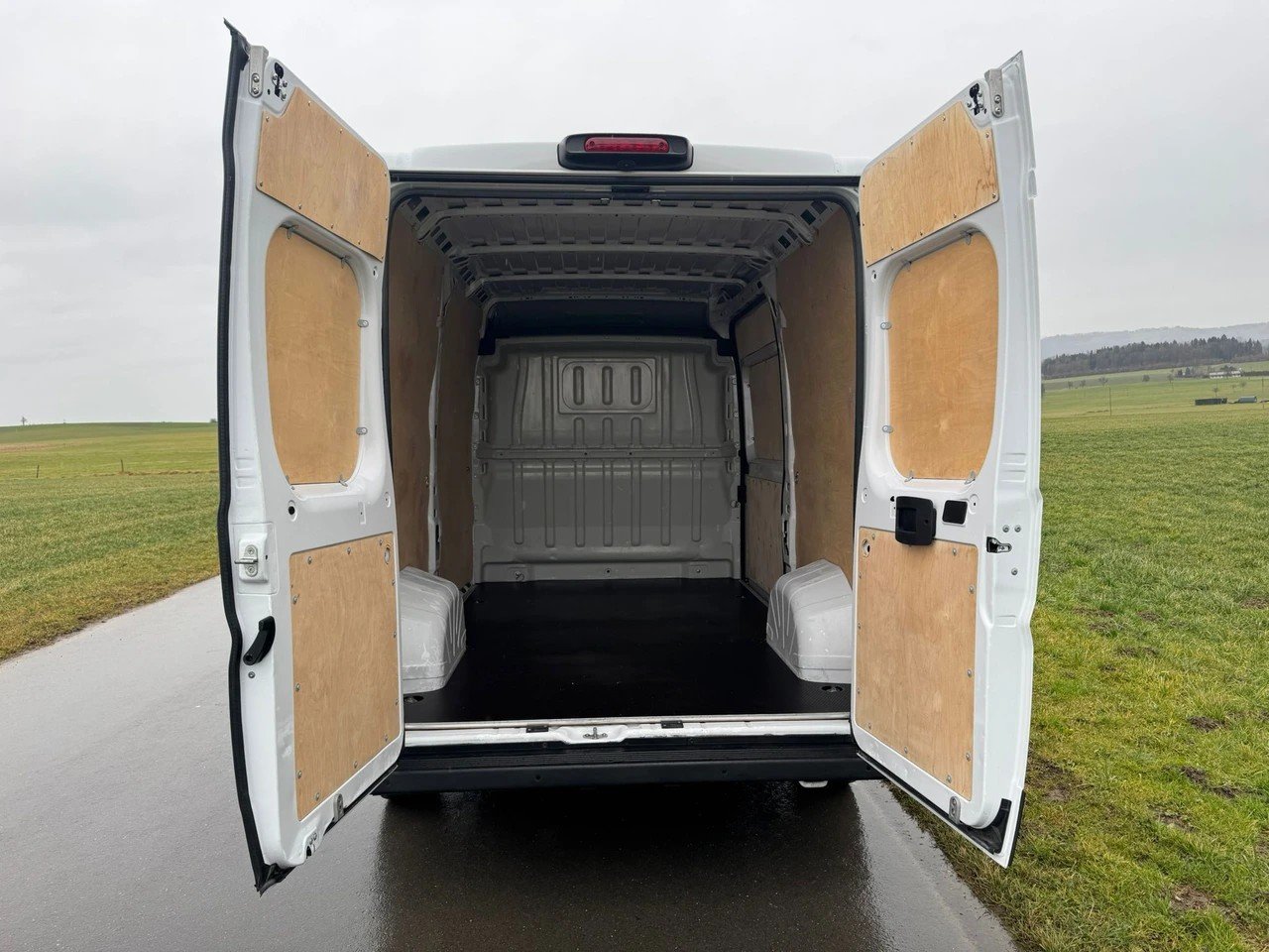 FIAT Ducato 33 L1H1 Swiss, Diesel, Second hand / Used, Manual - 4