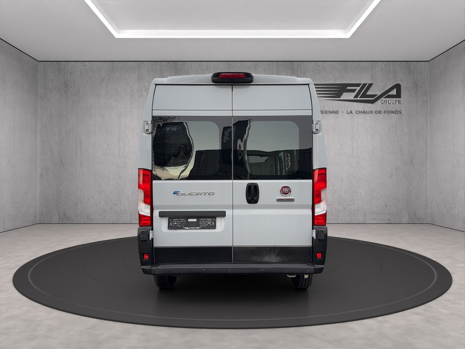 FIAT Ducato-e 35 f.t. 47kWh H2 4035, Electric, Ex-demonstrator, Automatic - 4