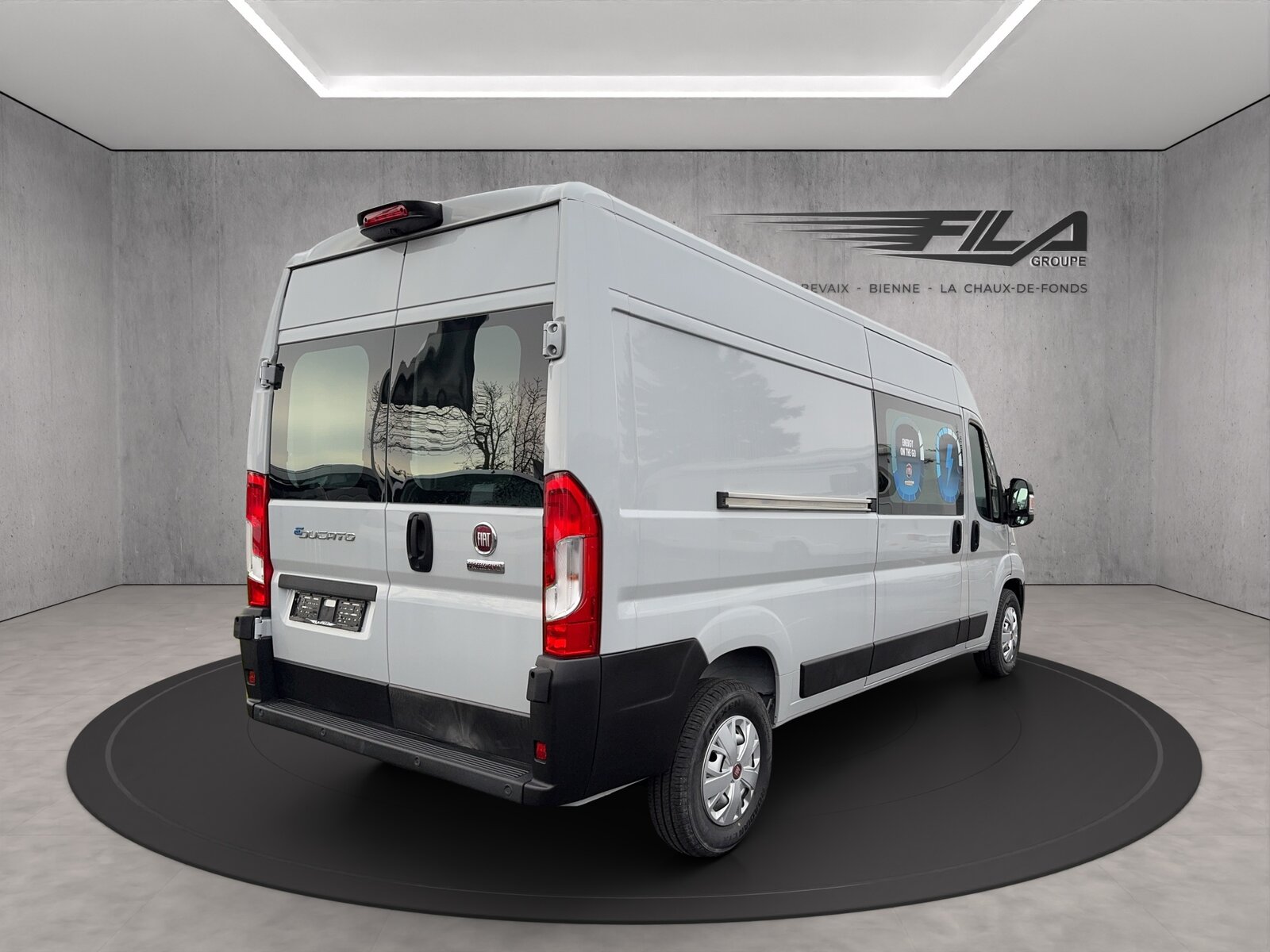 FIAT Ducato-e 35 f.t. 47kWh H2 4035, Electric, Ex-demonstrator, Automatic - 5