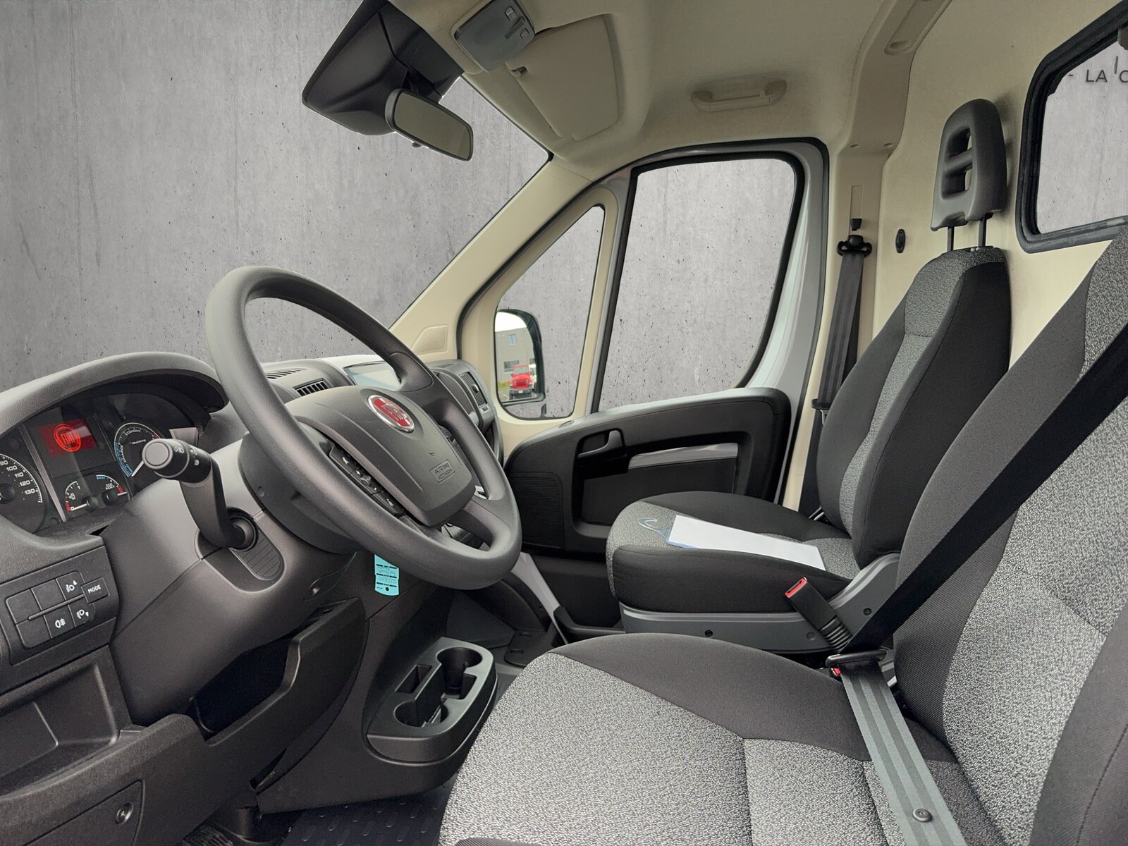FIAT Ducato-e 35 f.t. 47kWh H2 4035, Electric, Ex-demonstrator, Automatic - 7