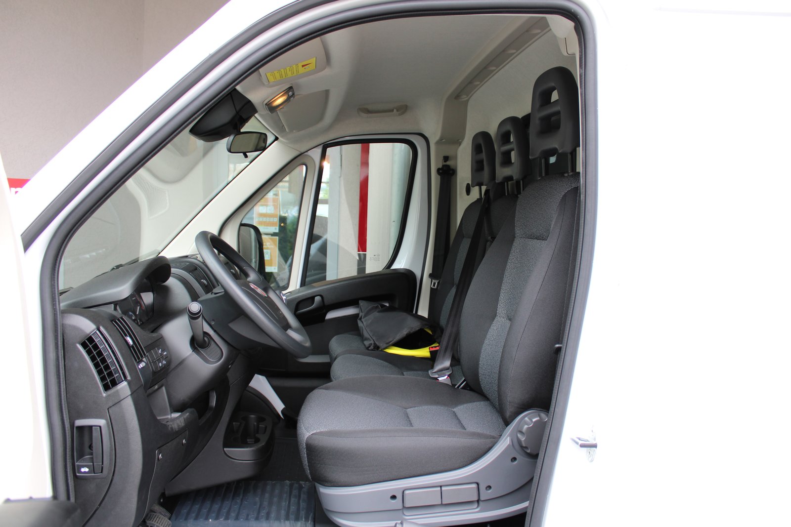 FIAT E-Ducato 35 Kombi 3450 H2 47 kWh 100 WIR, Électrique, Voiture nouvelle, Automatique - 2