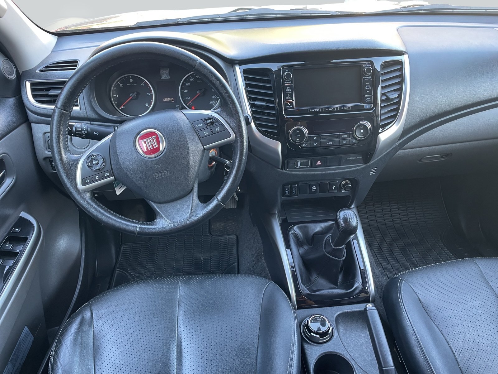 FIAT Fullback LX 2.4 MJ DC Swiss 4WD, Diesel, Second hand / Used, Manual - 7