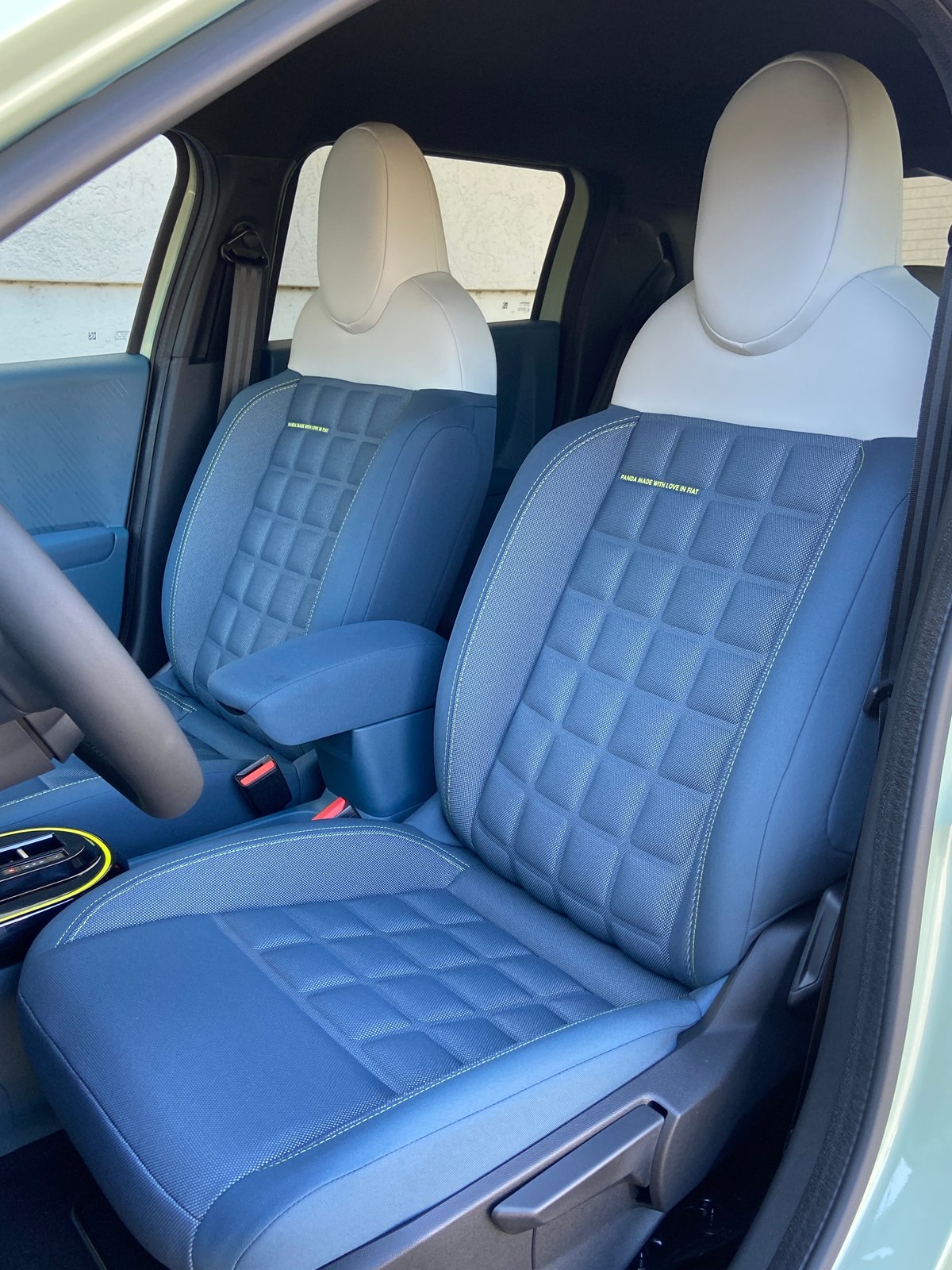 FIAT Grande Panda MHEV La Prima, Benzin, Neuwagen, Automatik - 4