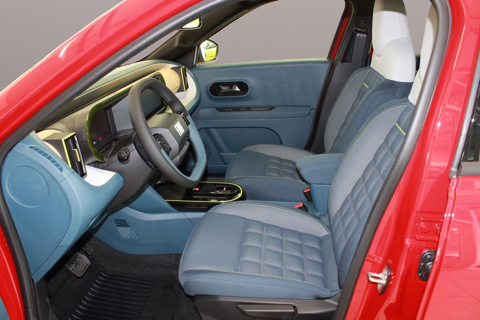 FIAT Grande Panda MHEV La Prima, Hybride Léger Essence/Électricité, Voiture nouvelle, Automatique - 7