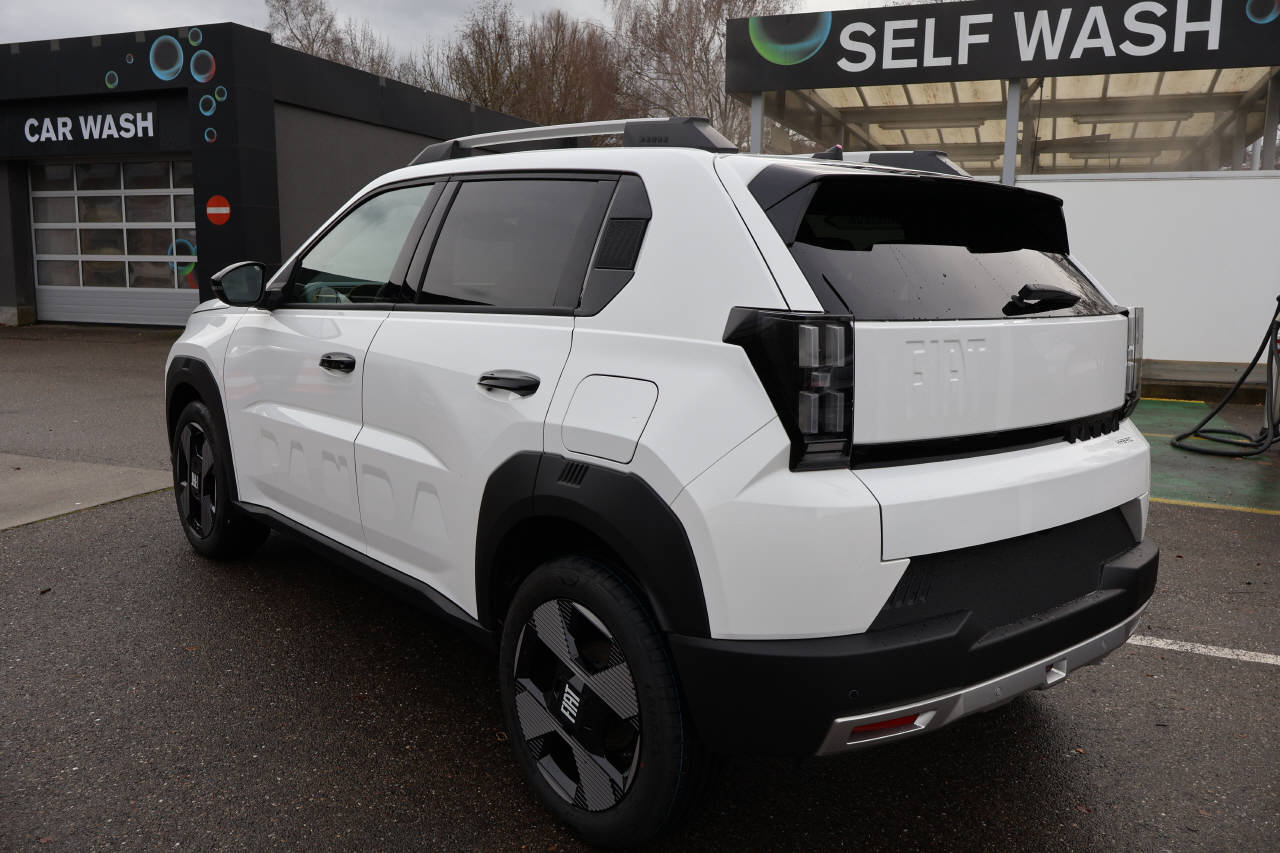 FIAT Grande Panda La Prima, Mild-Hybrid Petrol/Electric, New car, Automatic - 6